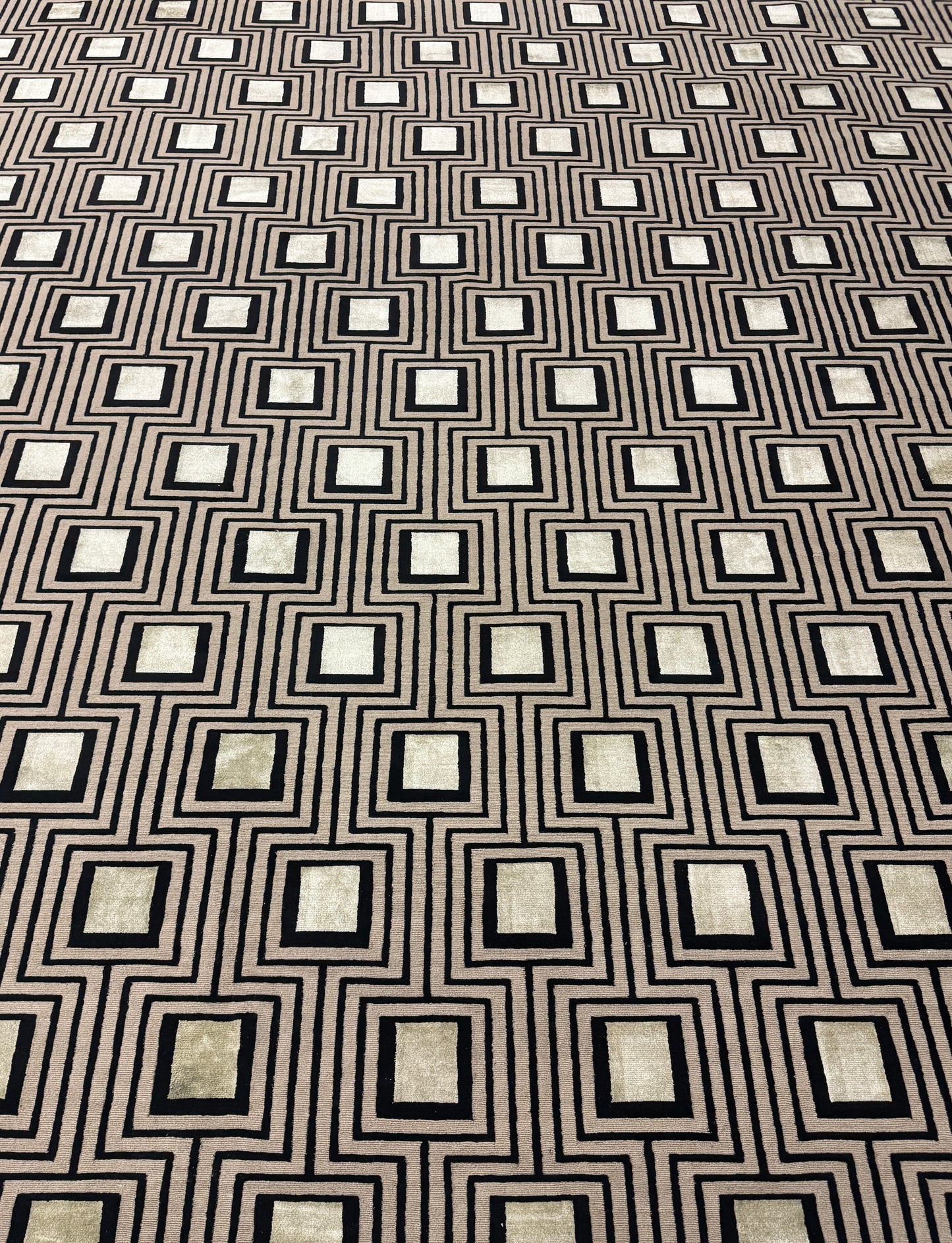Halle Tibetan Trellis - Taupe & Gold