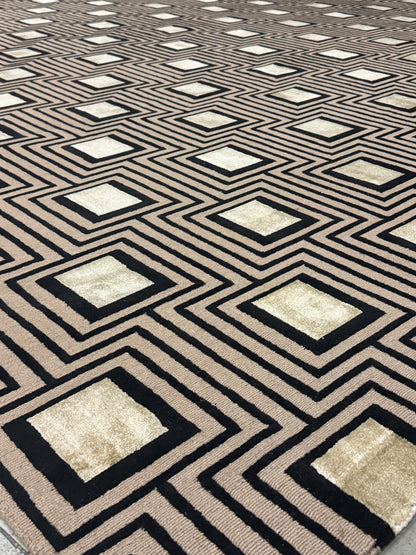 Halle Tibetan Trellis - Taupe & Gold