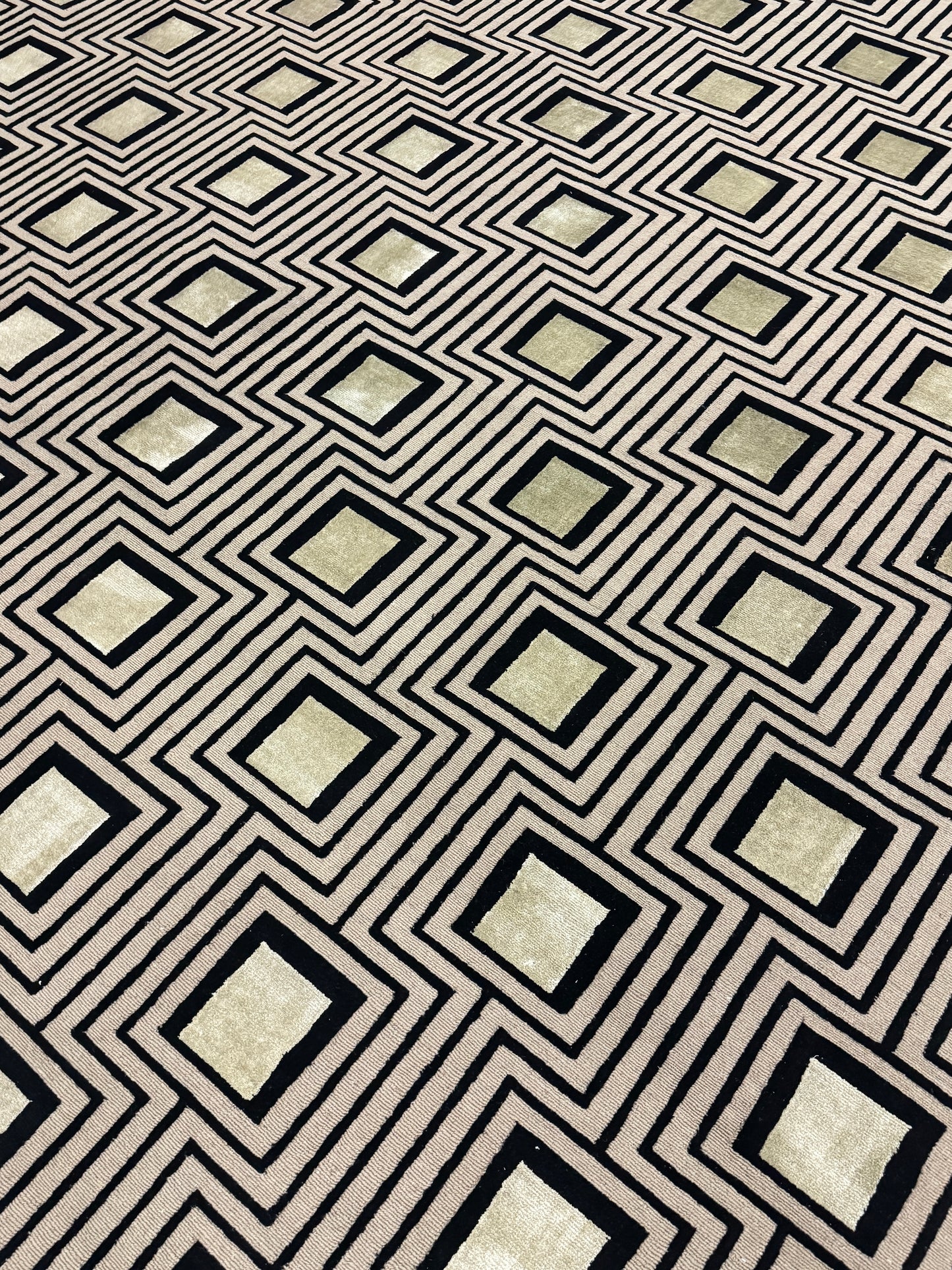 Halle Tibetan Trellis - Taupe & Gold