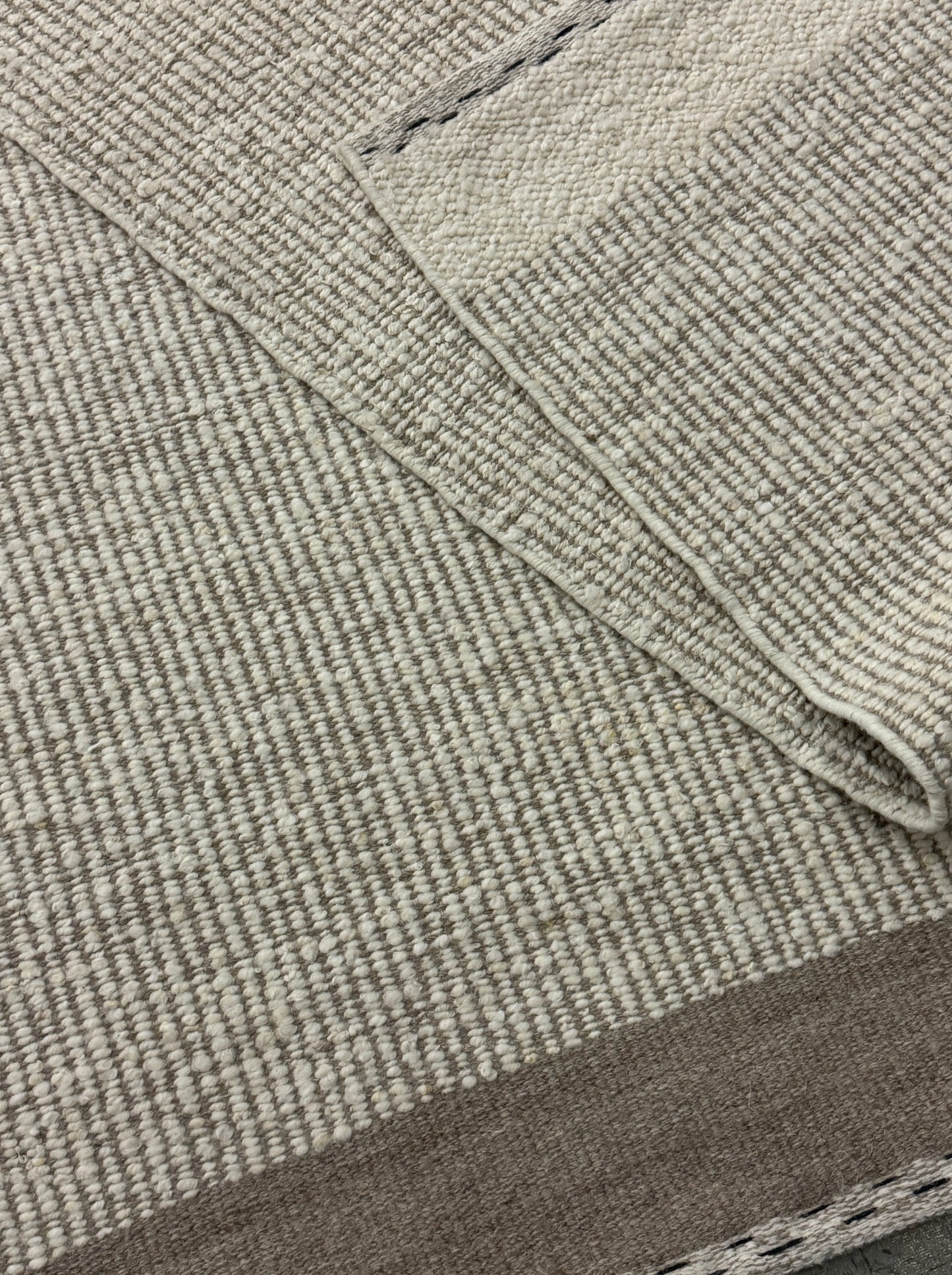 Ticker Stripe - Grey