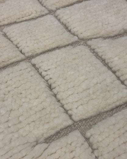 Archive Sale Tique Plush Tic - Pearl & Stone 4ft x 7ft