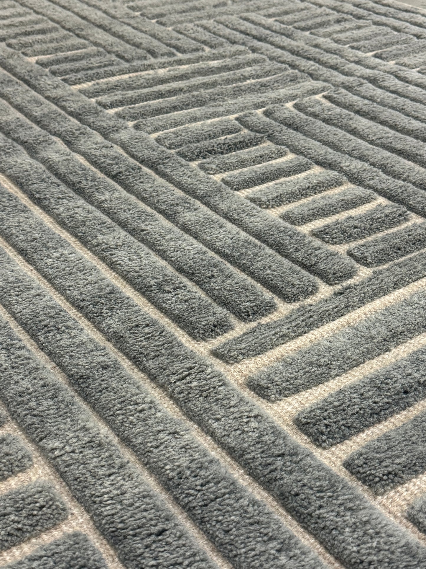 Archive Sale Tusyan Trellis - Slate Chateau 5ft x 7ft