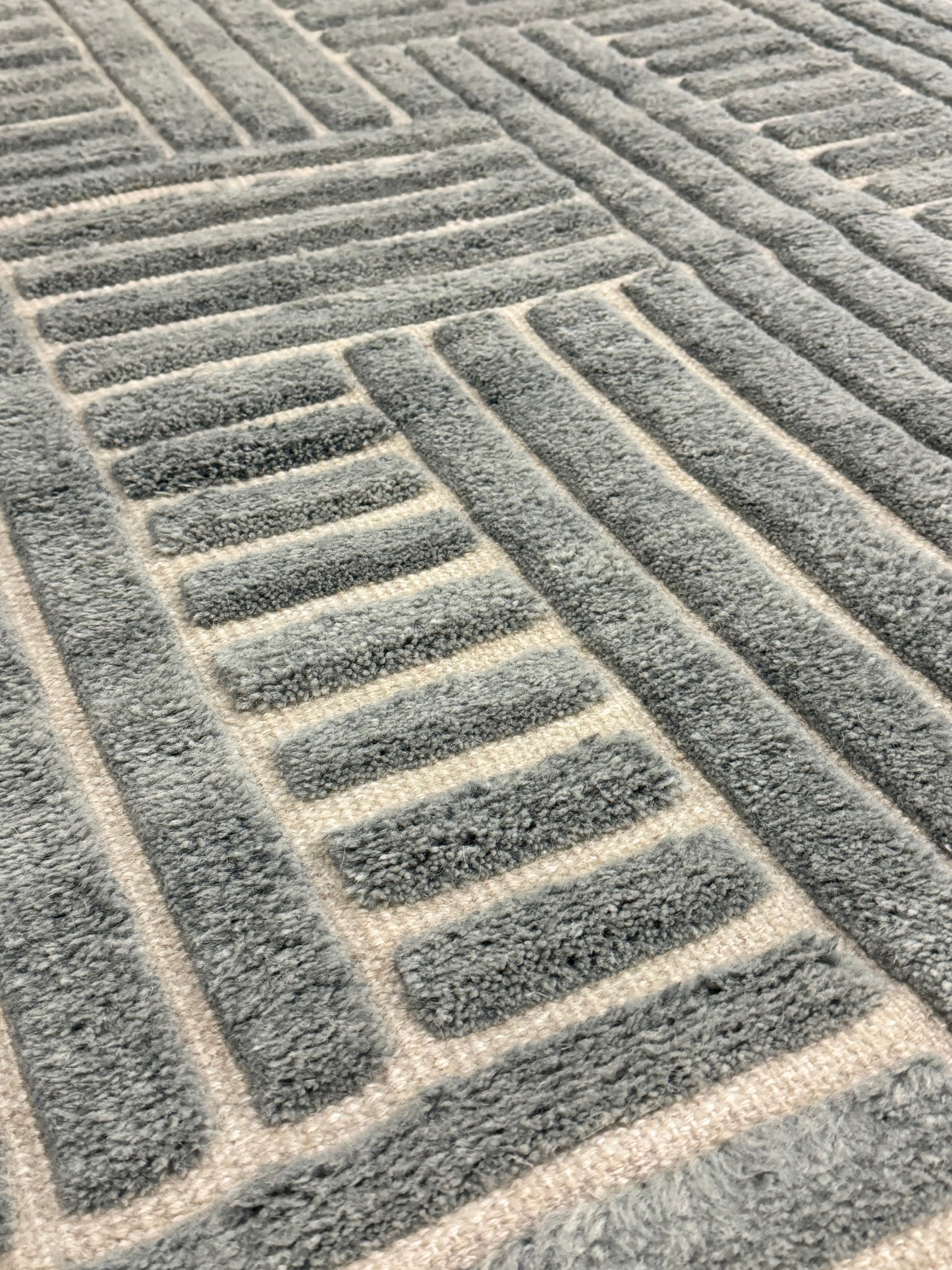 Archive Sale Tusyan Trellis - Slate Chateau 5ft x 7ft